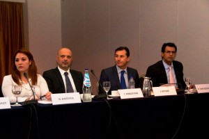 Την εκδήλωση διοργάνωσε η Eurobank σε συνεργασία με το ΤΕΕ Μαγνησίας και τον Συμβολαιογραφικό Σύλλογο Εφετών Λάρισας.