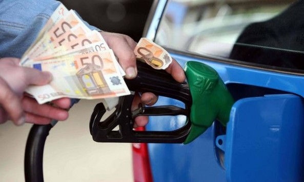 Αύξηση στις τιμές των καυσίμων λόγω διεθνών τιμών πετρελαίου από τις γεωπολιτικές εντάσεις στη Μέση Ανατολή