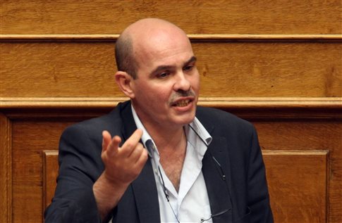«To AIDS δεν μεταδίδεται με σάλιο» υπενθυμίζουν στον Μιχελογιαννάκη