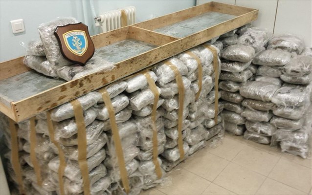 Σύλληψη διακινητή άνω των 348 κιλών κάνναβης στην Πάτρα
