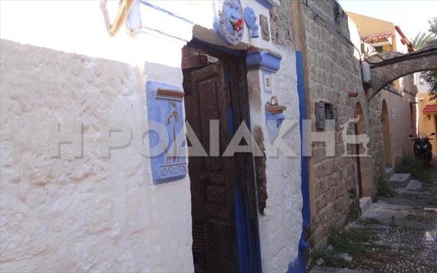 Εγκληματική ενέργεια πιθανόν ο θάνατος 64χρονου σε φλεγόμενο σπίτι στη Ρόδο