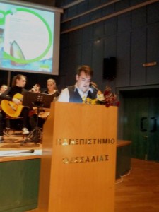 Ο δημοσιογράφος Ηλίας Κουτσερής που συντόνισε την εκδήλωση