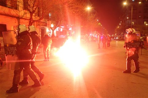 Αναβολή για δέκα μετά τα επεισόδια του Σαββάτου