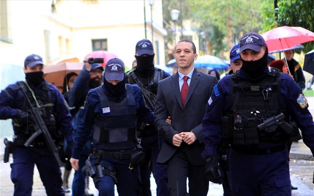 Απαλλάχθηκε ο Ηλίας Κασιδιάρης για το χαστούκι στην Κανέλλη
