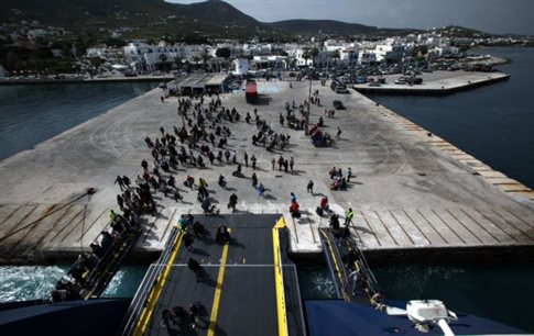 Νεκρός 52χρονος επιβάτης στο σαλόνι του «Blue Star 2»