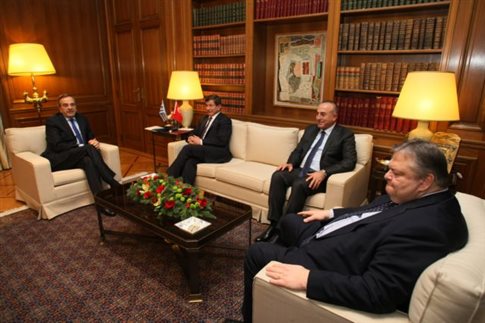 Κυπριακό και ΑΟΖ επί τάπητος στη συνάντηση Σαμαρά-Νταβούτογλου