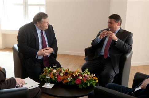 Συνάντηση Βενιζέλου με τον γερμανό αντικαγκελάριο Γκάμπριελ στο Βερολίνο