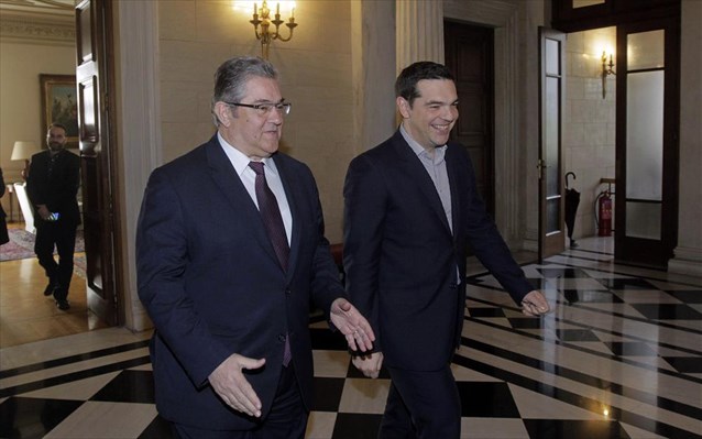 Η διαπραγμάτευση και το προσφυγικό στα θέματα που συζήτησαν Αλ. Τσίπρας – Δ. Κουτσούμπας