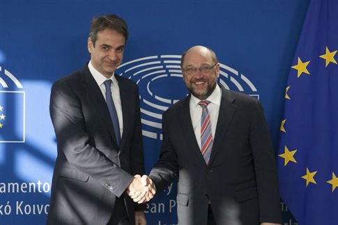 Σουλτς: Πάρκινγκ για πρόσφυγες η Ελλάδα αν κλείσουν τα σύνορα στην ΠΓΔΜ