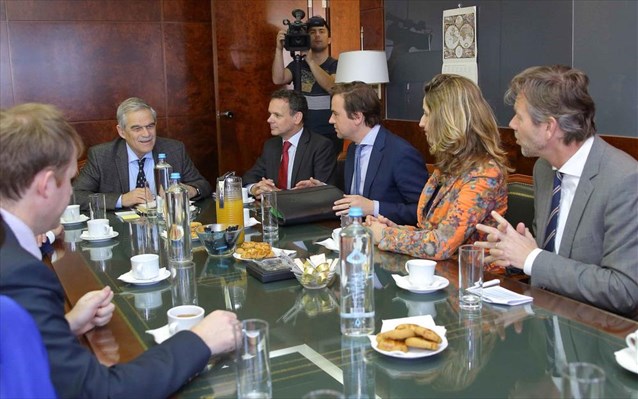 Συνάντηση Ν. Τόσκα με Ολλανδούς βουλευτές για το προσφυγικό