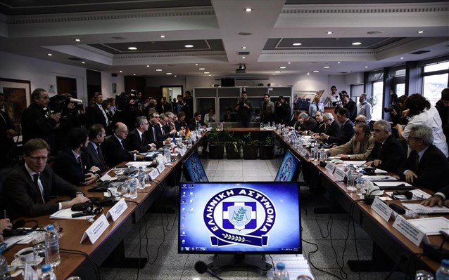 Τι συμφωνήθηκε στην τριμερή υπουργική συνάντηση για το προσφυγικό