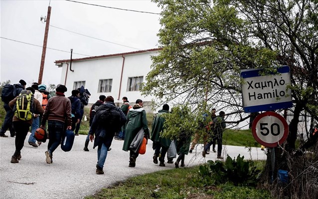 Επιστρέφουν στην Ειδομένη πρόσφυγες που διανυκτέρευσαν στο Χαμηλό