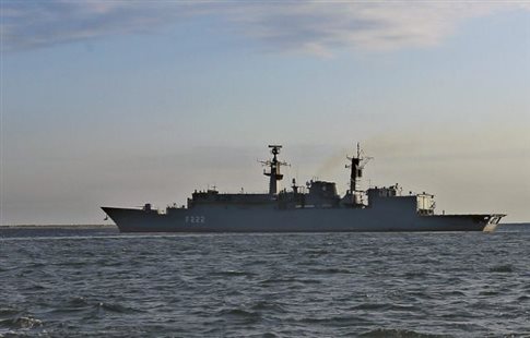 Σε διεθνή ύδατα τα σκάφη του ΝΑΤΟ, η Αγκυρα παίζει «δυνατά» τα χαρτιά της