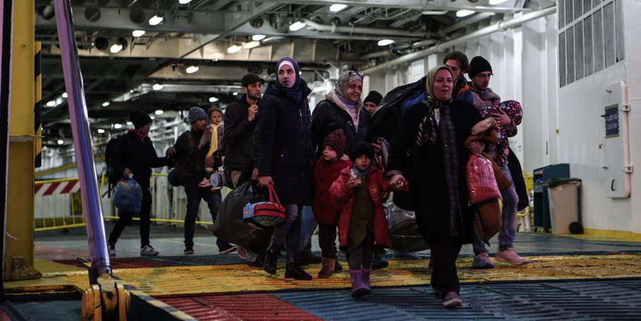 Πάνω από 5.000 οι πρόσφυγες στο λιμάνι του Πειραιά