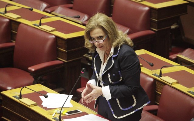 Λιποθυμικό επεισόδιο υπέστη η βουλευτής της Ένωσης Κεντρώων Θ. Μεγαλοοικονόμου