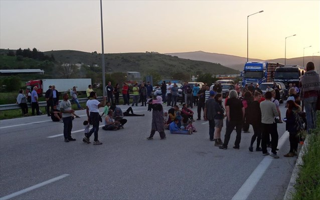 Θεσσαλονίκη: Διαμαρτυρία προσφύγων – μεταναστών με αποκλεισμό δρόμου
