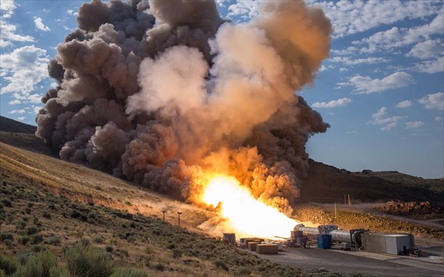 dokimi-tou-isxuroterou-puraulou-tis-nasa-sls-space-launch-system (1)