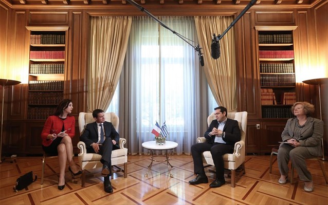 Υπογραφή οδικού χάρτη για τη στρατηγική σχέση των δύο χωρών από Αλ. Τσίπρα – Μ. Βαλς