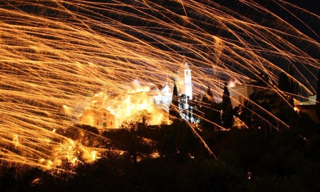 Τροπολογία για τη «νομιμοποίηση» του ρουκετοπόλεμου στη Χίο