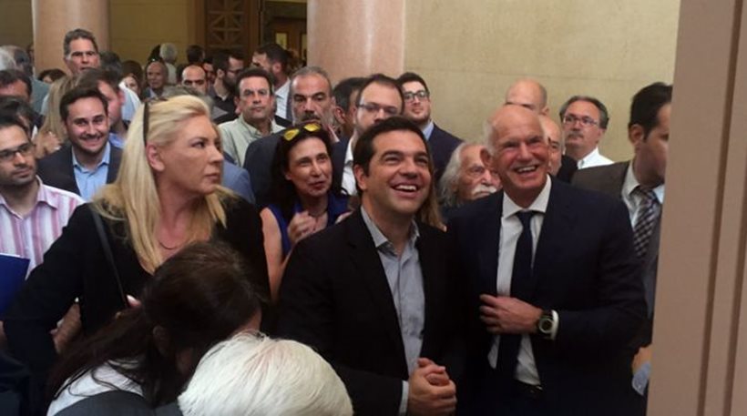 Ο Ανδρέας ενώνει: Τσίπρας και Γιώργος Παπανδρέου μαζί