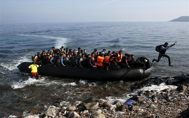 metanastes-prosfuges-thalassa-barka-diasosi