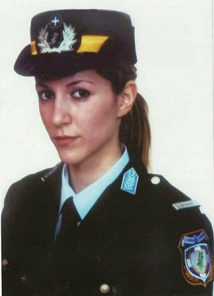 ΕΛΕΝΗ ΒΕΝΕΤΗ