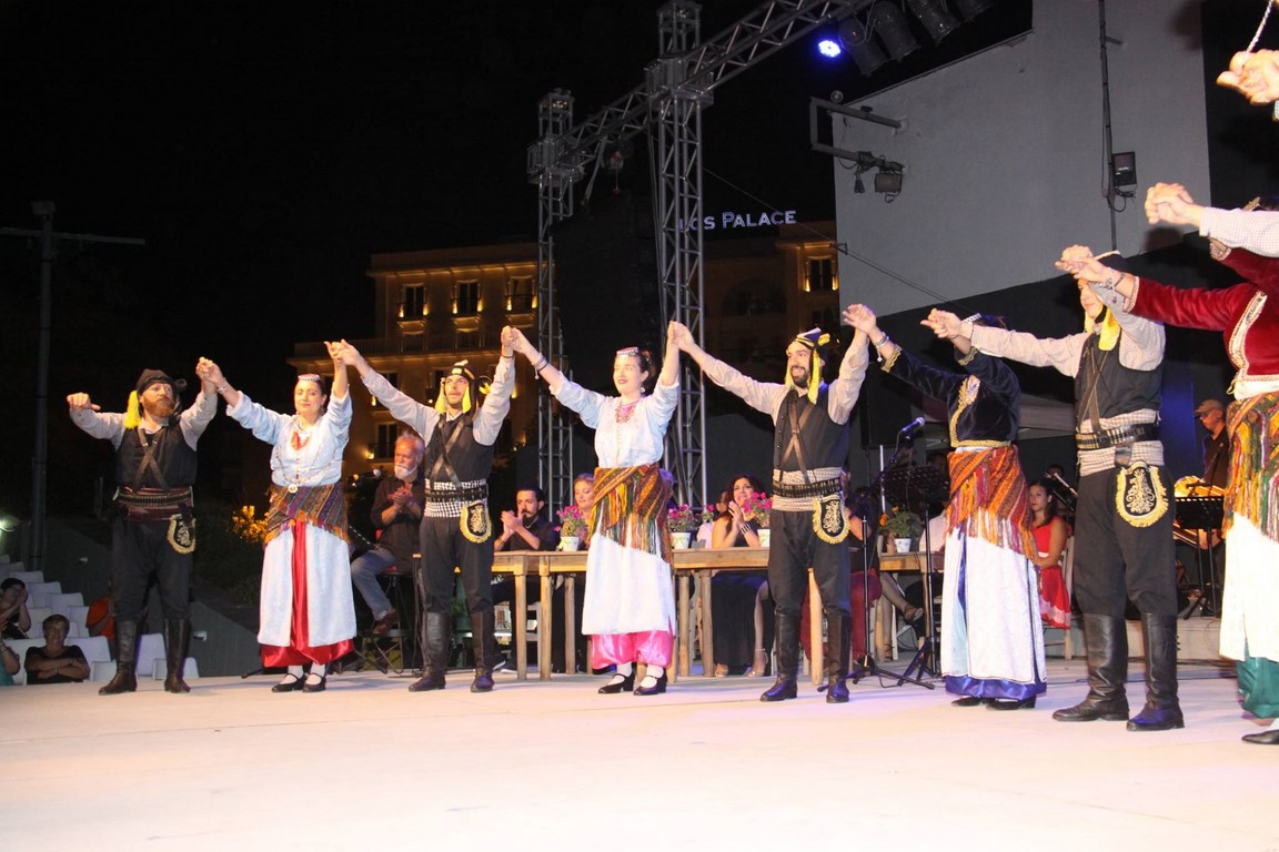 13939974_10154539672988938_266133846_o (1) (Αντιγραφή)