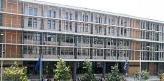 Στο Αυτόφωρο 26 άτομα για την εισβολή στη Μητρόπολη Θεσσαλονίκης