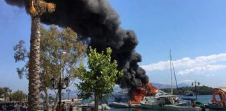 Κάηκαν και βυθίστηκαν μία θαλαμηγός και ένα ιστιοπλοϊκό στο Νυδρί