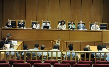 Και πέμπτο κατηγορούμενο αναγνώρισε ο αιγύπτιος ψαράς στη δίκη της ΧΑ