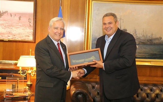 panos-kammenos-nteibint-pirs