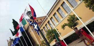 Handelsblatt: Ο Νότος θα ζητά όλο και πιο δυνατά το τέλος της λιτότητας