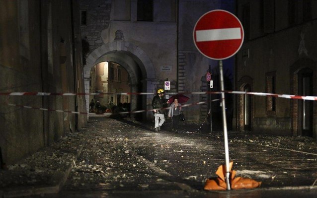 duo-isxuroi-seismoi-stin-italia