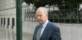 Με τιμές αρχηγού κράτους η κηδεία του Κωστή Στεφανόπουλου