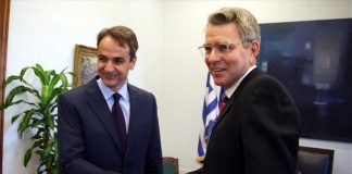 Τον Αμερικανό πρέσβη συνάντησε ο Κυρ. Μητσοτάκης
