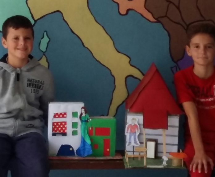 theatro stin ekpaideysih