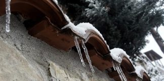 Παγετός και ασθενείς χιονοπτώσεις στα ορεινά