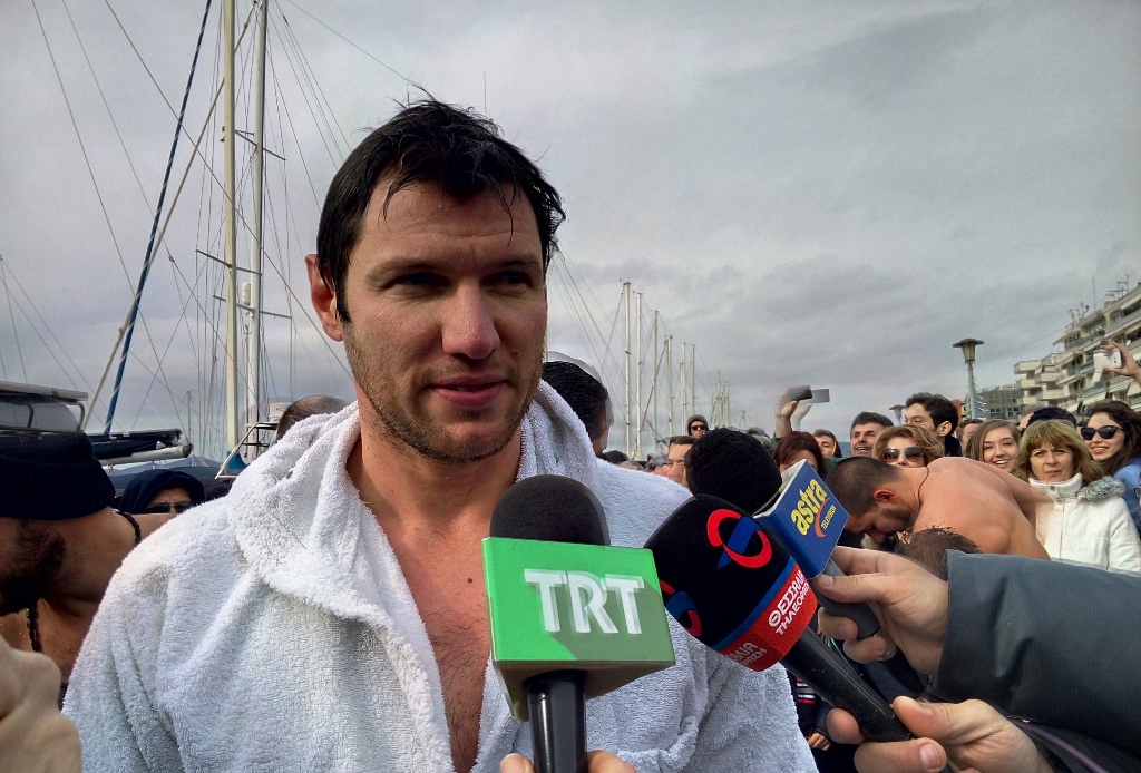 Ο Λάμπρος Μακρής που έπιασε για δεύτερη χρονιά τον σταυρό