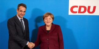 Μητσοτάκης σε Μέρκελ: Η θέση της Ελλάδας είναι στην Ευρωζώνη