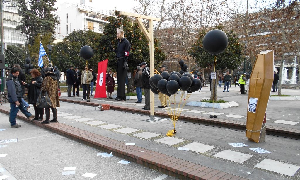 ΚΡΕΜΑΣΜΕΝΟΣ ΣΟΙΜΠΛΕ