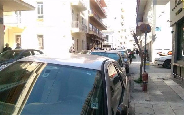 patra-sumboliki-katalipsi-antieksousiaston-sta-grafeia-tou-syriza