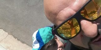 Ραγίζει καρδιές η φωτογραφία του πατέρα με τον γιο του που χάθηκε στο τροχαίο με την Πόρσε