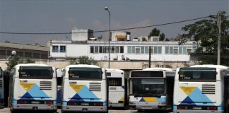 Ομάδα 30 ατόμων εισέβαλε τα ξημερώματα σε αμαξοστάσιο της ΟΣΥ
