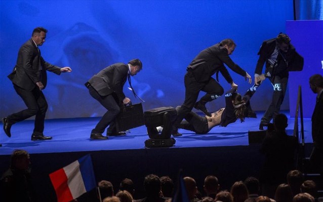 femen-omilia-lepen-aktibistria