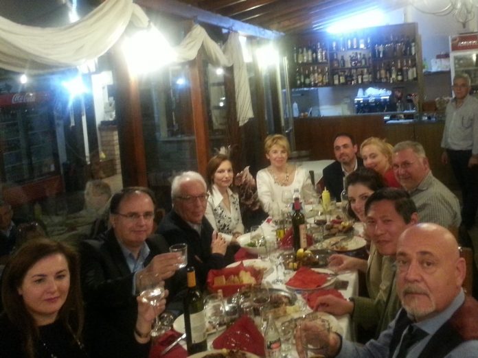 lincoln epimelitirio