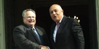 Η διμερής συνεργασία στο επίκεντρο της συνάντησης Ν. Κοτζιά με τον Αιγύπτιο ΥΠΕΞ