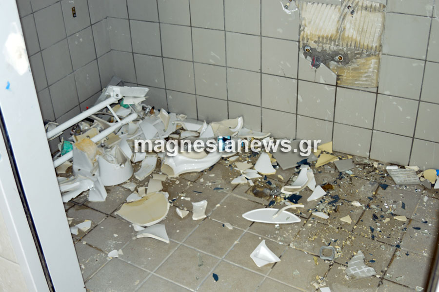 Το 90% των ειδών υγιεινής στις τουαλέτες του σταδίου είναι σπασμένα
