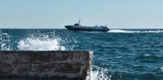 Flying dolphin γύρισε στον Πειραιά λόγω προβλήματος στα πτερύγια