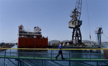 Προσέκρουσε στο λιμάνι της Σερίφου το «Διονύσιος Σολωμός»