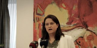 Ν. Κεραμέως: Η κυβέρνηση προσθέτει νέα βάρη σε μαθητές και γονείς